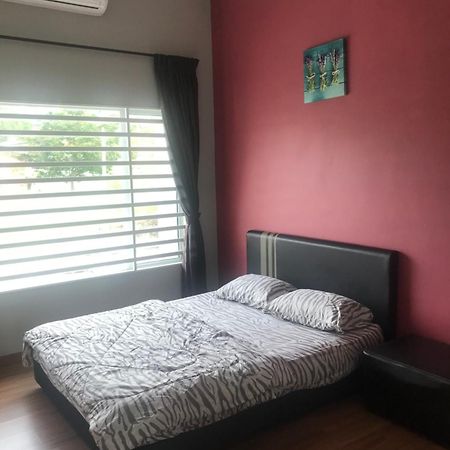 Ipoh Water Front City Homestay Bagian luar foto
