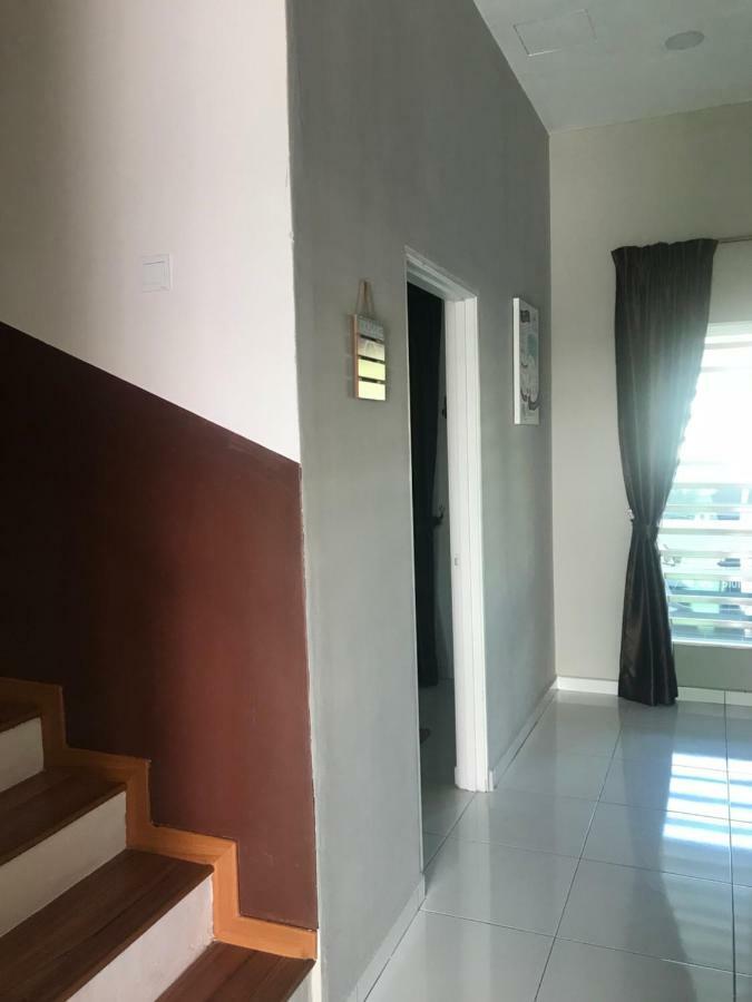 Ipoh Water Front City Homestay Bagian luar foto