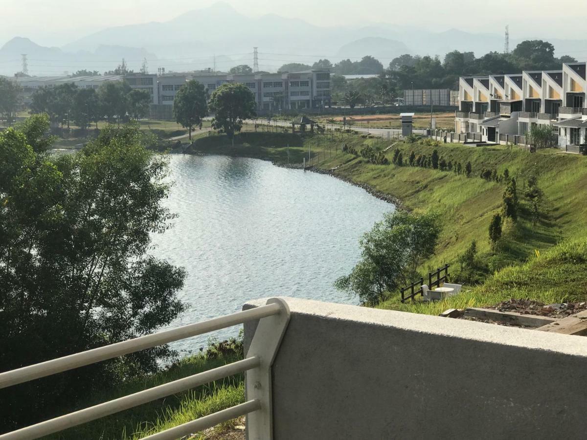 Ipoh Water Front City Homestay Bagian luar foto