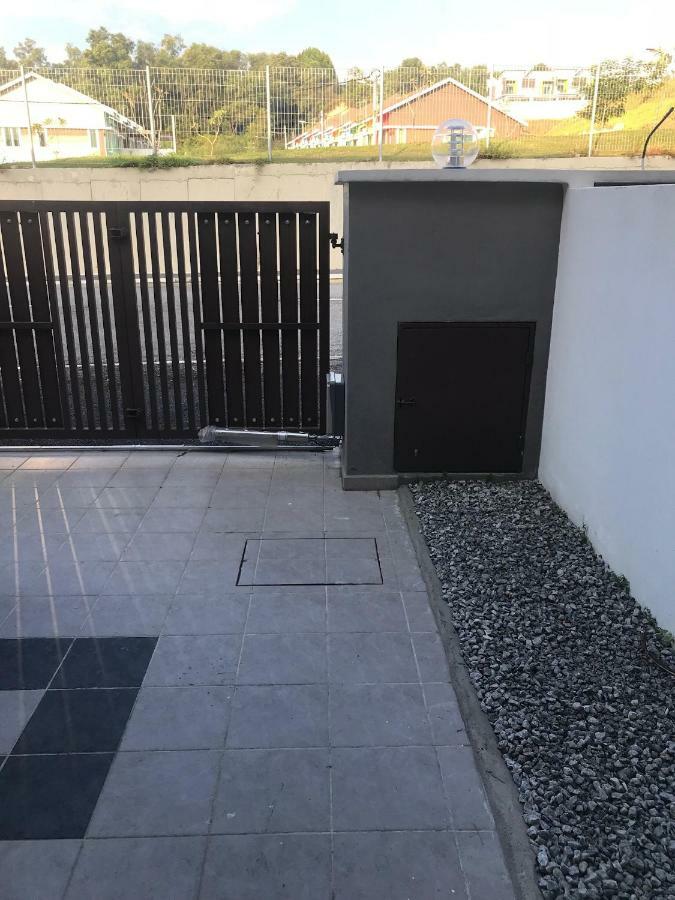 Ipoh Water Front City Homestay Bagian luar foto