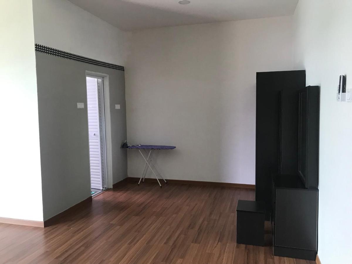 Ipoh Water Front City Homestay Bagian luar foto